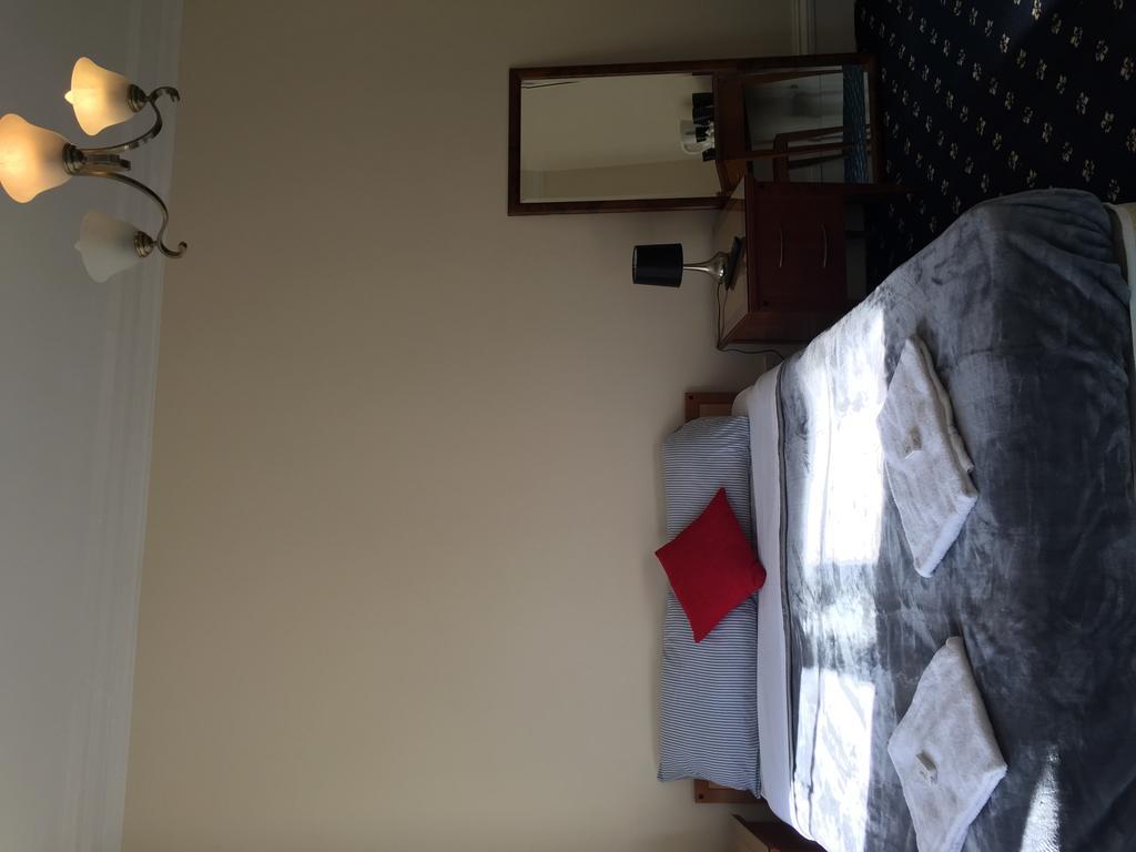 Sterling House Hotel Истборн Екстериор снимка