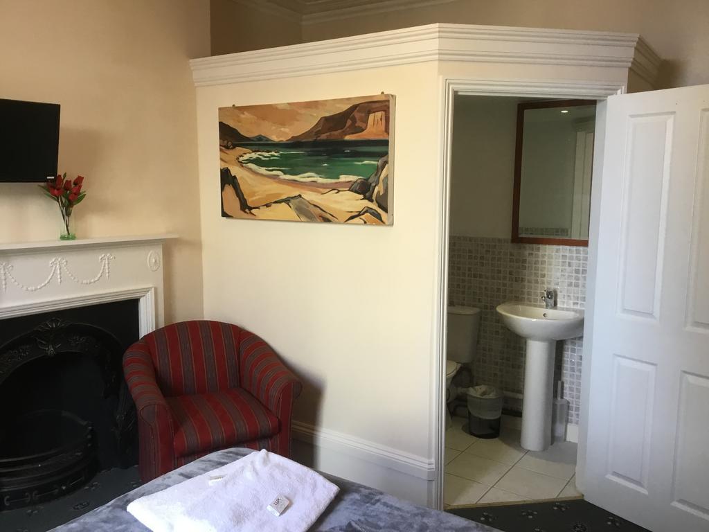 Sterling House Hotel Истборн Екстериор снимка